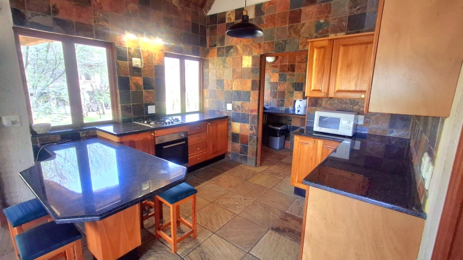 4 Bedroom Property for Sale in Boschenvaal River Front Lodges Free State